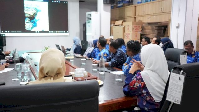Perkuat Tata Kelola Persampahan, Ketua Dewan Lingkungan Hidup dan DLH Makassar Evaluasi Kemajuan TPA