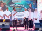 Gubernur Sulsel Andi Sudirman Serahkan Bantuan Rp15 Miliar untuk Perkuat Infrastruktur dan UMKM di Selayar