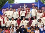 Tasming Hamid Hadiri Baksos dan Olahraga Pagi IKA FKG Unhas di Pantai Mattirotasi