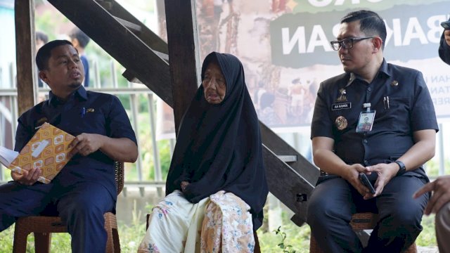 Wali Kota Tasming Hamid Kunjungi Korban Kebakaran Lumpue, Instruksikan Penanganan Cepat