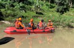 Lansia Terseret Arus Sungai Di Kajuara, Tim Sar Gabungan Lakukan Pencarian