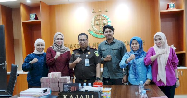 Mira Hayati Terpidana Kasus Kosmetik Ilegal Bayar Denda Rp1 Miliar ke Kejari Makassar