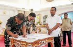 Disaksikan Gubernur Andi Sudirman, Pemprov Sulsel dan Kodam XIV/Hasanuddin Teken Kerja Sama Penanganan Banjir Lutra