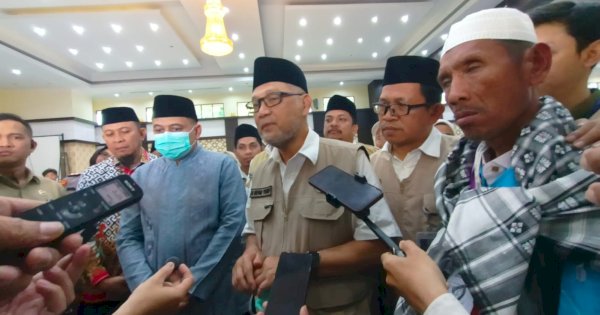 Diterima Menhaj Mochamad, Jemaah Haji Kloter 17 UPG Tiba di Makassar