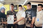 Bupati Chaidir Syam Dampingi Menhaj Gus Irfan Kunjugi Rumah Jemaah Maros yang Wafat di Tanah Suci