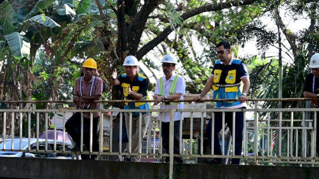 Plt Dirut Andi Syahrum Tinjau Pengerukan Saluran Air Baku, Komitmen PDAM Tingkatkan Pelayanan