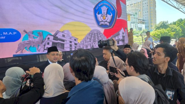 Lantik 369 Kepsek, Wali Kota Makassar Akan Tambah Insentif dan Transportasi untuk Guru Pulau
