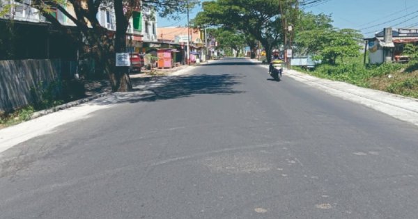 Pengaspalan hingga Drainase Dikebut, Pemprov Sulsel Percepat Pembangunan Jalan Strategis