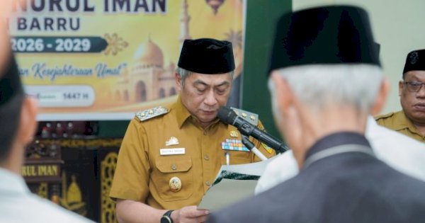 Wabup Barru Lantik Pengurus Masjid Agung Nurul Iman Periode 2026–2029