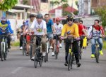 Bupati Barru Andi Ina Kartika Sari Gowes Keliling Kota Saat CFD, Pantau Infrastruktur dan Sapa Warga