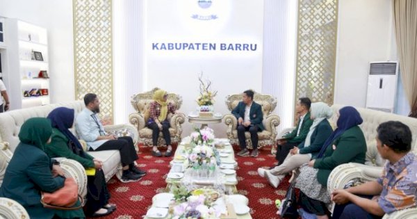 Sambut HBDI ke-118, Bupati Barru Ajak Masyarakat Budayakan Hidup Sehat Lewat Senam Tai Chi