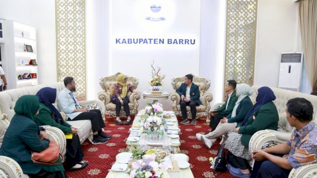 Sambut HBDI ke-118, Bupati Barru Ajak Masyarakat Budayakan Hidup Sehat Lewat Senam Tai Chi