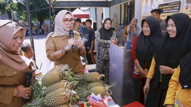 Bupati Barru Dorong UMKM Naik Kelas Lewat Pameran dan Bazar Produk Lokal