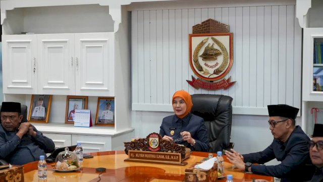 Wawali Aliyah Sampaikan Jawaban Wali Kota atas Pandangan Umum Fraksi DPRD Secara Daring