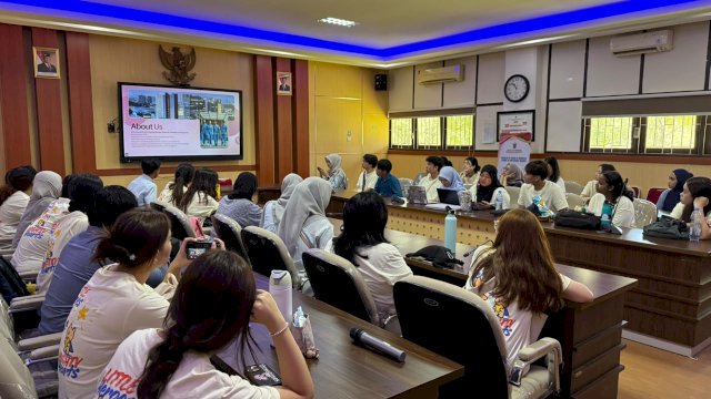Fakultas Keperawatan Unhas Terima Kunjungan 21 Mahasiswa National University of Singapore
