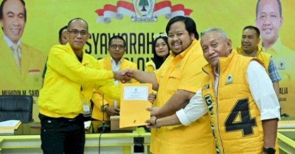 Ambil Formulir Bacalon Ketua Golkar Sulsel, IAS Lempar Pesan Keterwakilan Lintas Generasi  ​
