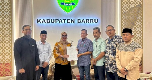 Andi Ina Serahkan SK Plh Sekda, Tekankan Stabilitas Pemerintahan