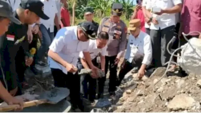 Bupati Takalar Laksanakan Peletakan Batu Pertama Pembangunan Irigasi Di Polsel&nbsp;