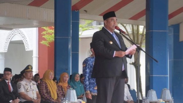 Chaidir Syam Pimpin Upacara Hardiknas 2026, Tekankan Pendidikan sebagai Fondasi Masa Depan