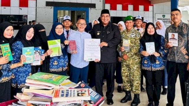 Peringati Hari Buku Nasional, Pemkab Maros Canangkan Gerakan &ldquo;1 Buku 1 ASN&rdquo;