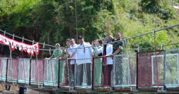 Chaidir Syam Hadiri Peresmian Jembatan Garuda Merah Putih, Perkuat Konektivitas Antar Desa di Tompobulu