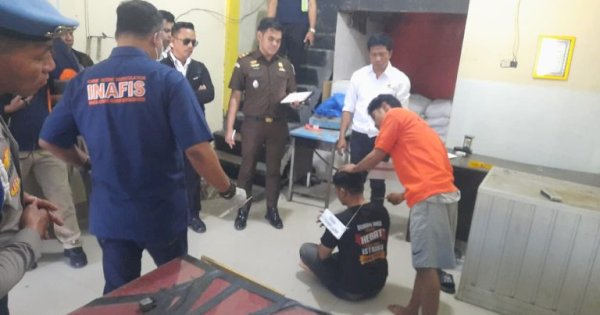 Rekonstruksi Suami Bunuh Istri di Makassar, Tersangka Peragakan 16 Adegan
