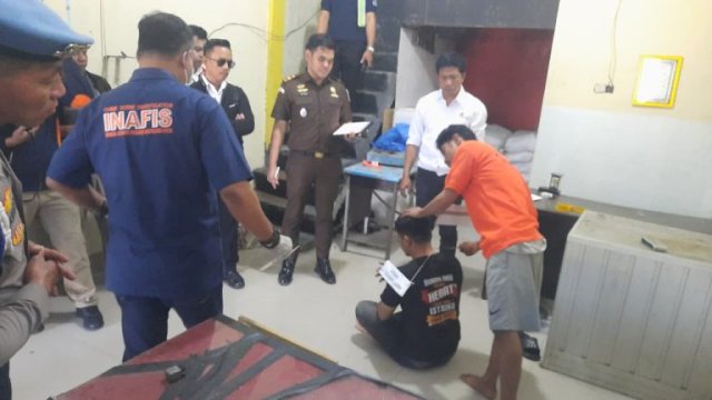 Rekonstruksi Suami Bunuh Istri di Makassar, Tersangka Peragakan 16 Adegan