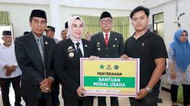 BAZNAS Barru Salurkan Bantuan kepada Ratusan Penerima, Bupati: Zakat Jadi Instrumen Pemberdayaan Masyarakat
