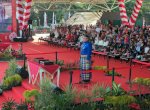 Munafri-Aliyah Kenakan Pakaian Adat di Upacara Penurunan Bendera HUT RI ke-81
