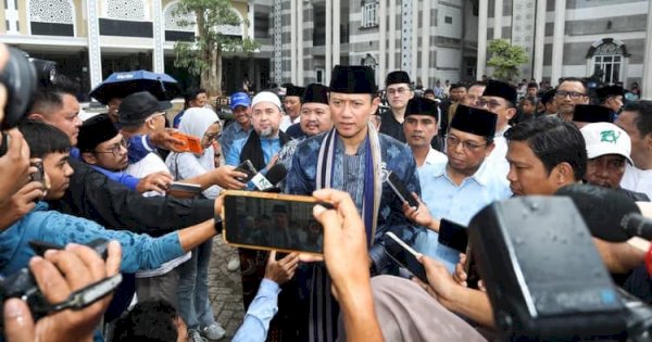 KM Mutiara Sentosa 2 Terbakar, Menko AHY Pastokan Pemerintah Segera Investigas