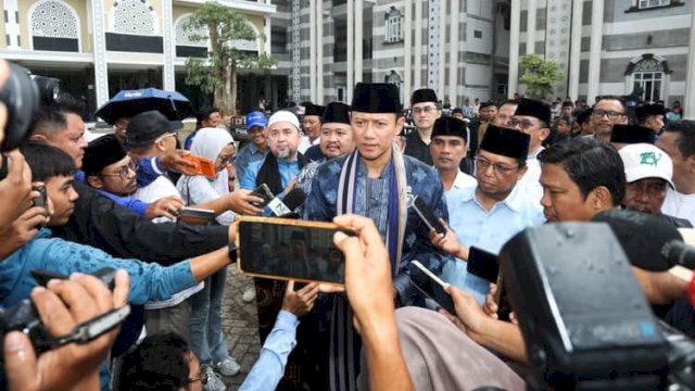 KM Mutiara Sentosa 2 Terbakar, Menko AHY Pastokan Pemerintah Segera Investigas