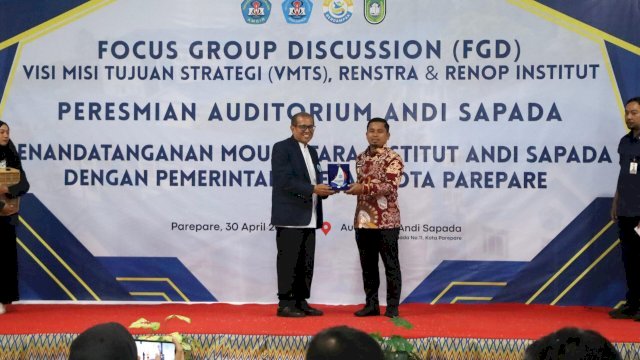 Hadiri Persemian Auditorium IAS, Tasming Hamid Dorong Kolaborasi Majukan Pendidikan