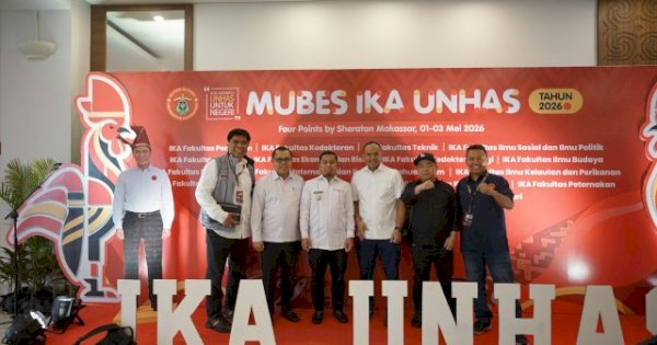 Tasming Hamid Ikuti Pembukaan Mubes IKA Unhas di Makassar, Perkuat Jejaring dan Sinergi