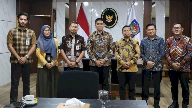 Menghadap Wamendagri, Tasming Hamid Konsultasi Efisiensi Anggaran hingga Restrukturisasi OPD