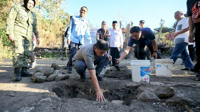 Wali Kota Parepare Tasming Hamid Letakkan Batu Pertama Rumah Layak Huni BAZNAS di Bacukiki