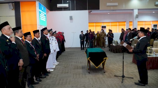 Tasming Hamid Lantik Pejabat Administrator, Pengawas, Kepala Sekolah, dan Kepala Puskesmas
