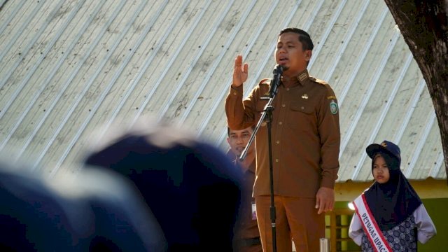 Tinjau MPLS, Wali Kota Tasming Hamid Ingatkan Siswa Baru Sarapan agar Lebih Fokus Belajar