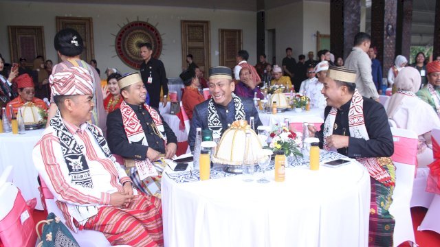 Wali Kota Parepare Tasming Hamid Hadiri Perayaan Hari Jadi ke-18 Toraja Utara