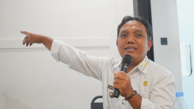 Lurah Baru, Fajar Harianto. 