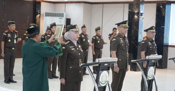 Kajati Sulsel Lantik Pejabat Eselon III, Tegaskan Integritas dan Tata Kelola Organisasi