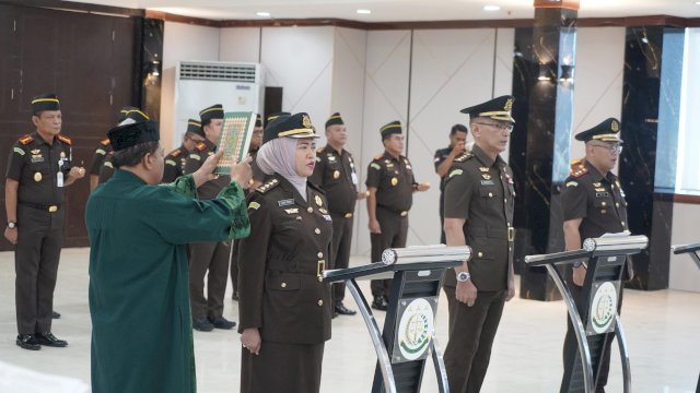 Kajati Sulsel Lantik Pejabat Eselon III, Tegaskan Integritas dan Tata Kelola Organisasi