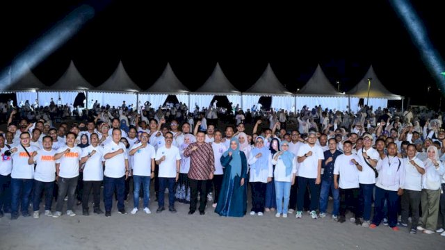 Gathering Pegawai HUT ke-102 Perumda Air Minum, Munafri Tekankan Profesionalitas