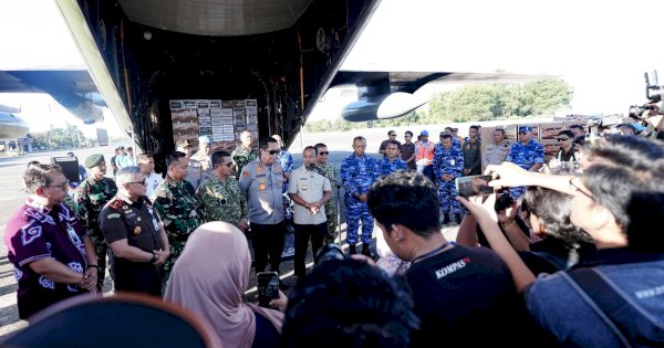 Gubernur Sulsel bersama Forkopimda Kirim Kurang Lebih 30 Ton Bantuan Kemanusiaan untuk Korban Gempa NTT