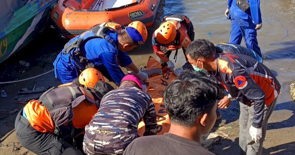 Tim SAR Temukan Nelayan Jatuh Dari Kapal di Perairan Sinjai, Kondisinya Meninggal Dunia