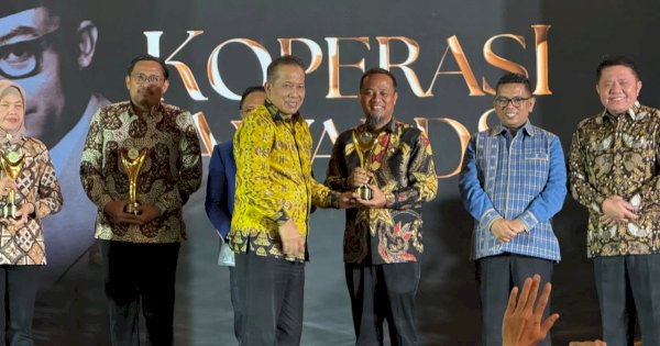 Gubernur Sulsel Raih Bakti Koperasi Nayaka Mahambara di Ajang Koperasi Awards 2026