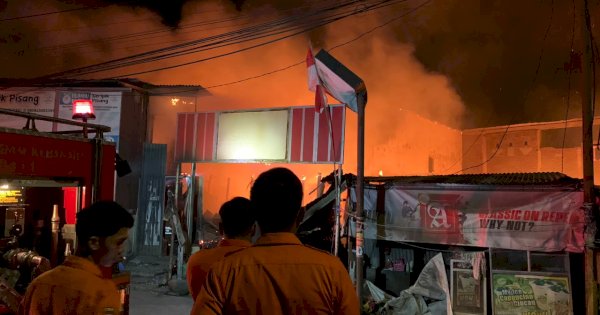 Kebakaran Hanguskan 10 Rumah di Makassar, 37 Jiwa Terdampak 