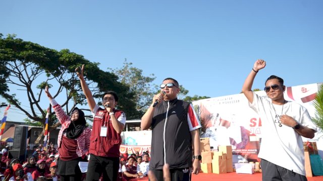 Jalan Sehat Bareng Warga, Wali Kota Makassar&nbsp; Titip Pesan Jaga Kebersihan Makassar