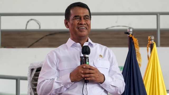 Mentan Andi Amran Sulaiman saat menghadiri Pengenalan Kehidupan Kampus bagi Mahasiswa Baru (PKKMB) di Kampus Unhas, Makassar, Selasa (11/8/2026). (Foto: Istimewa) 