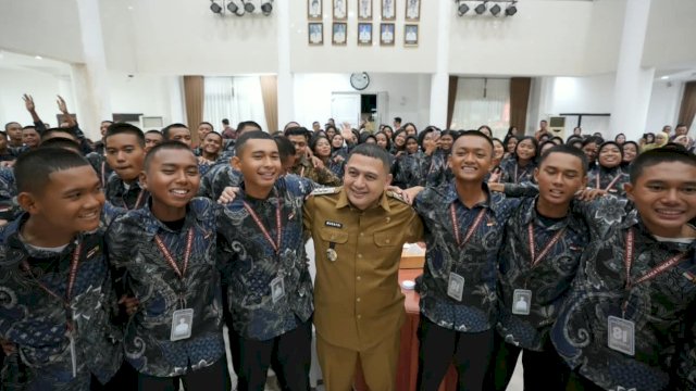 Sukses Jalankan Tugas Rangkaian HUT RI, Wali Kota Munafri Apresiasi 70 Paskibraka Makassar
