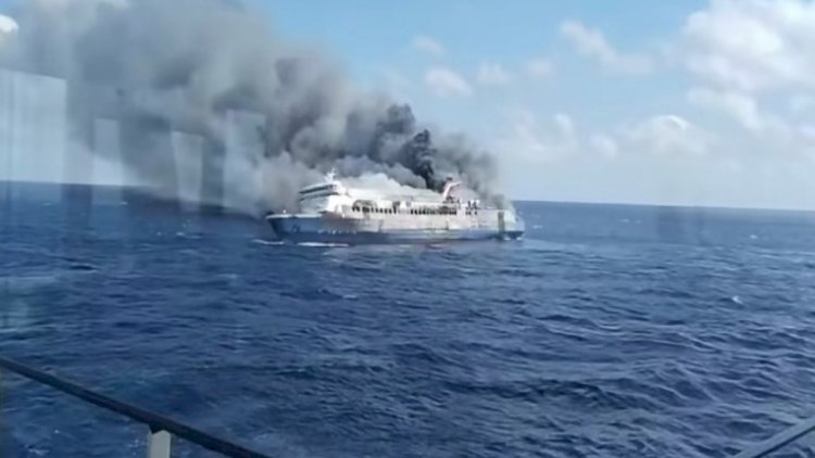 KM Mutiara Sentosa 2 Terbakar di Laut, Bawa 140 Truk, 25 Mobil dan Alat Berat